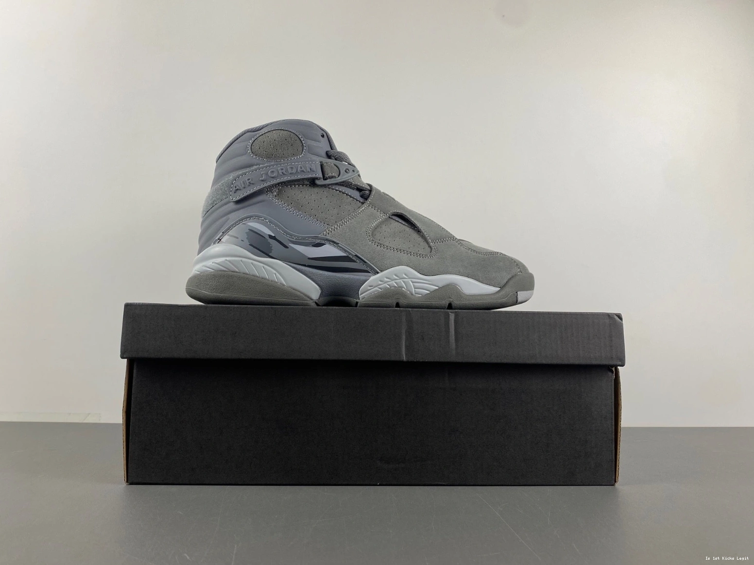 Jordan Men's - 305381-014 Retro Grey Cool 8 1124